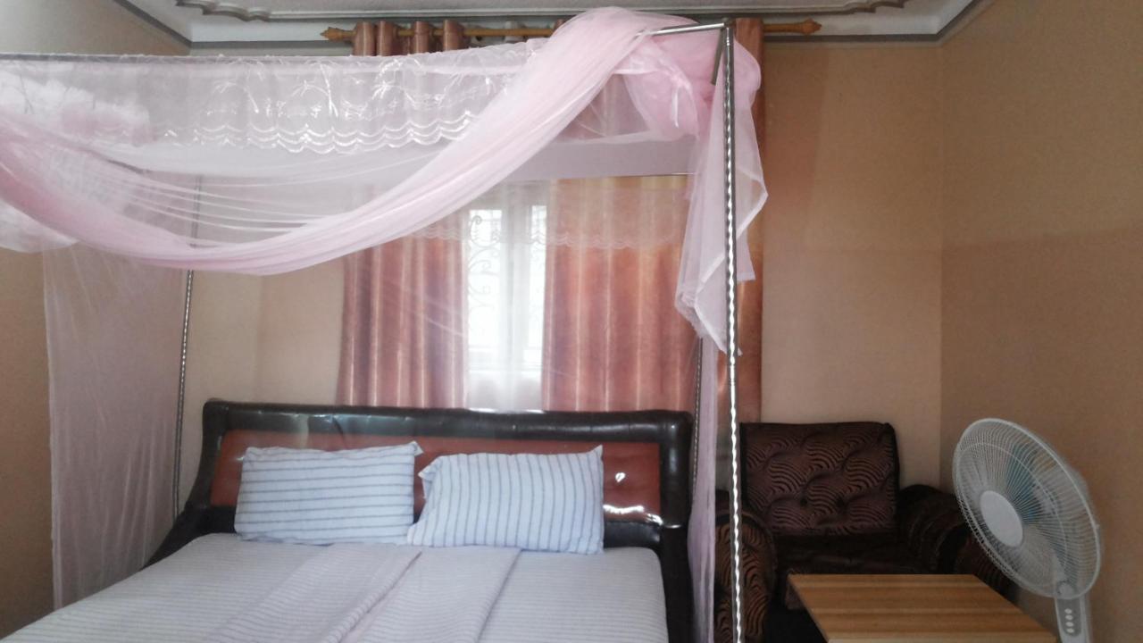 Rock Shadow Hotel Koboko Extérieur photo